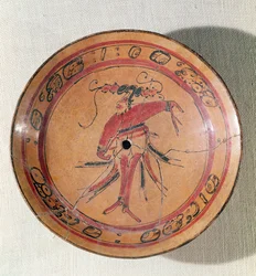 Suuri näyttelijää tai tanssijaa kuvaava kolmijalkainen lautanen, 600-950 (maalattu terrakotta)